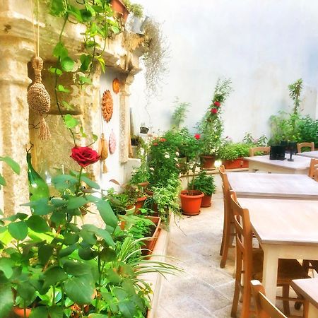 Palazzo Salia Bed & Breakfast Lecce Ngoại thất bức ảnh