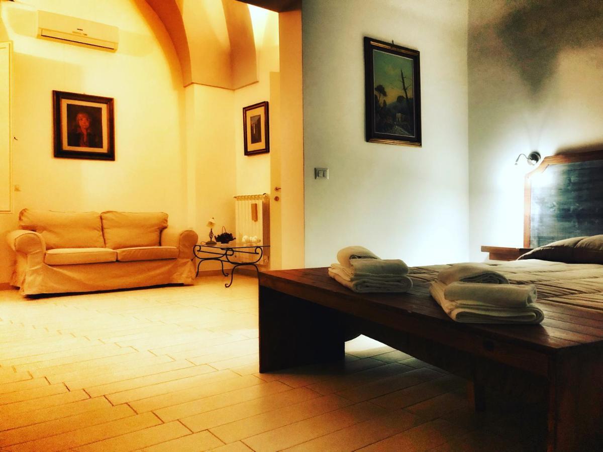 Palazzo Salia Bed & Breakfast Lecce Ngoại thất bức ảnh